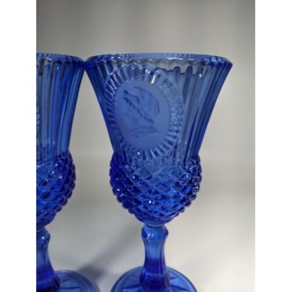 Set 2 Vintage FOSTORIA Avon George & Martha Washington Cobalt Blue Glass Goblets - Picture 2 of 10